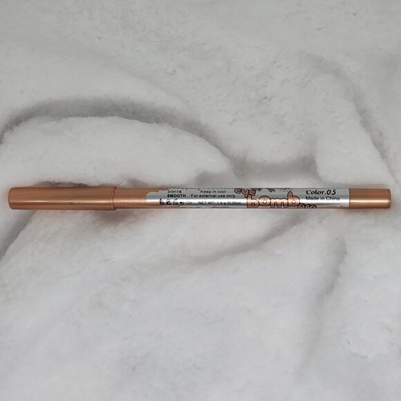 NWOT | Champagne Gold | Waterproof Eyeliner/Eyeshadow Pencil - Picture 2 of 2